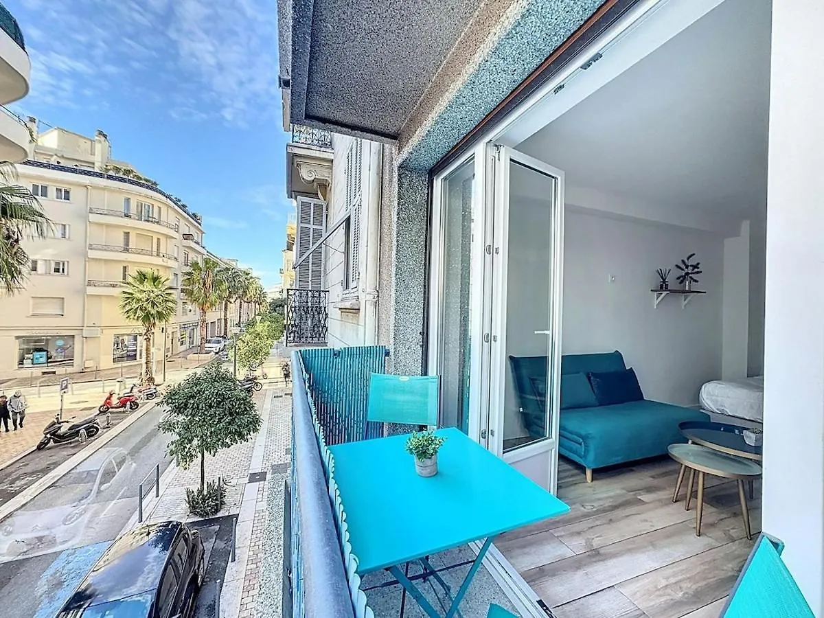 Studio Proche Gare, Balcon Cannes France